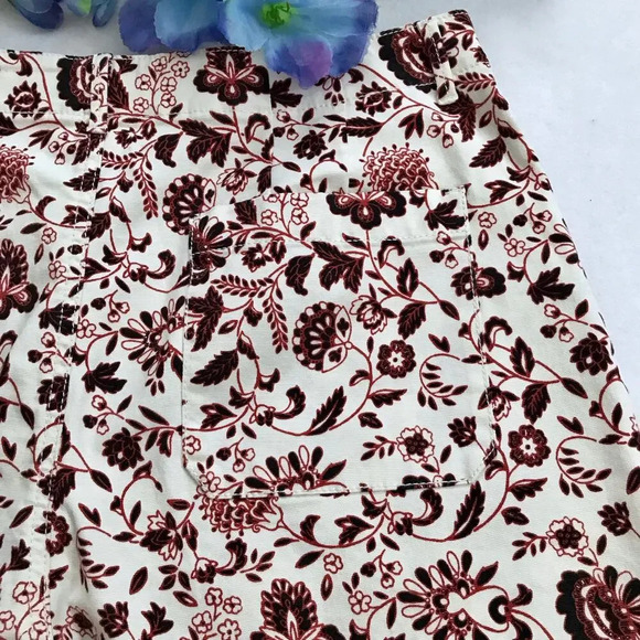 LOFT NWT Ivory with Floral Pattern Shorts Women Various - Picture 5 of 8